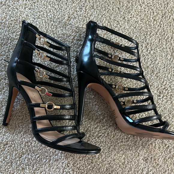 BCBGeneration caged sandal - Picture 4 of 12